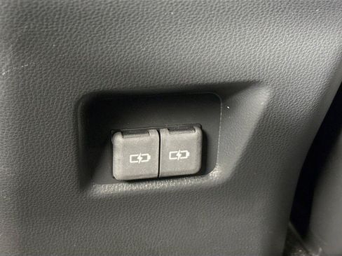 Used 2025 Toyota RAV4 XSE w/ Weather Package AWD/4WD image 39
