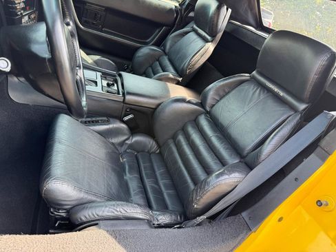 Used 1992 Chevrolet Corvette Coupe RWD image 33