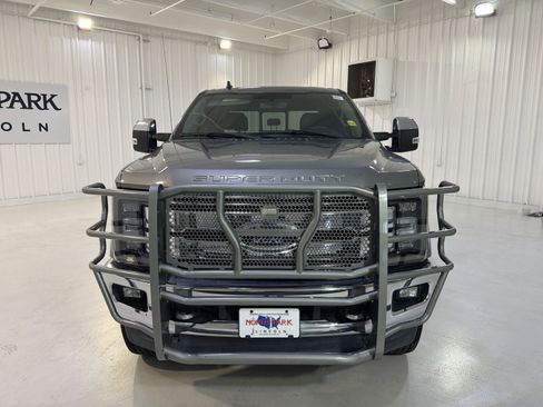 Used 2019 Ford F250 Lariat w/ Chrome Package AWD/4WD image 31