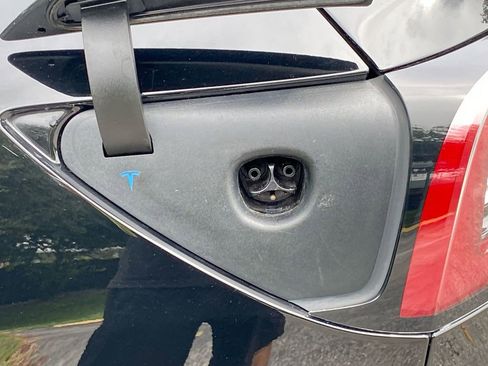 Used 2017 Tesla Model 3 Long Range image 21