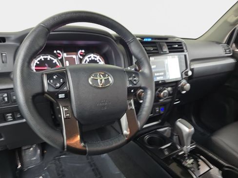 Used 2023 Toyota 4Runner TRD Off-Road Premium w/ Moonroof Package AWD/4WD image 18