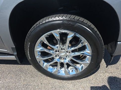 Used 2023 Chevrolet Silverado 1500 High Country AWD/4WD image 9