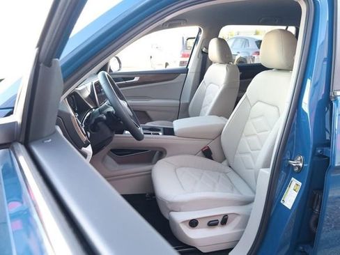 New 2026 Volkswagen Atlas SE image 10