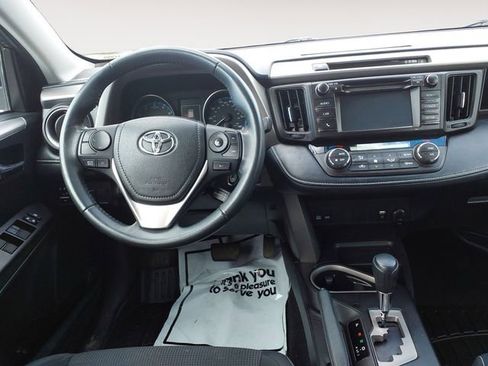 Used 2018 Toyota RAV4 XLE FWD image 10
