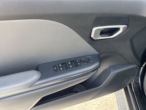 Used 2025 Kia K4 FWD image 22