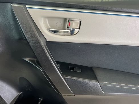 Used 2015 Toyota Corolla LE image 17