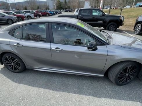 Used 2025 Toyota Camry XSE image 9