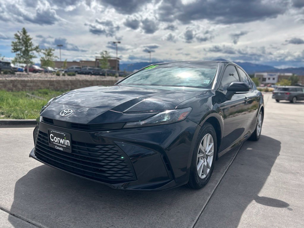 Used 2025 Toyota Camry LE FWD image 3