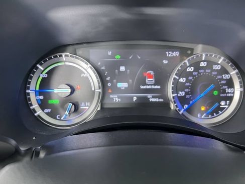 Used 2022 Toyota Highlander XLE AWD/4WD image 11