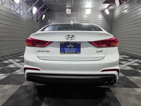 Used 2018 Hyundai Elantra Sport image 6