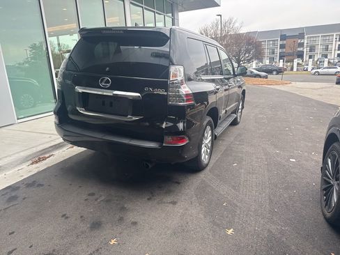 Used 2018 Lexus GX 460 Premium w/ Premium Package image 4