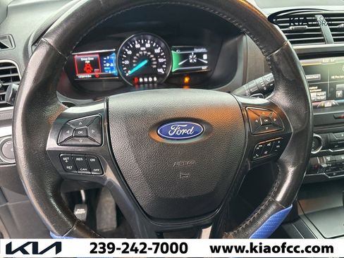 Used 2016 Ford Explorer XLT w/ Equipment Group 202A image 17