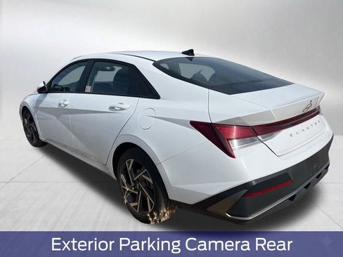 Used 2025 Hyundai Elantra SEL FWD image 7