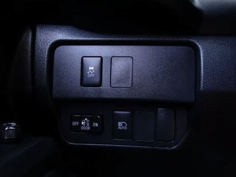 Used 2023 Toyota Tacoma SR AWD/4WD image 38