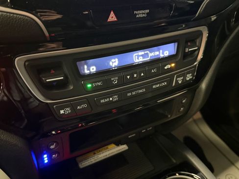 Used 2021 Honda Passport Elite image 15