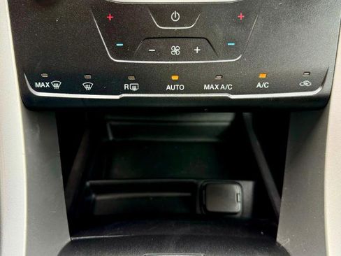 Used 2013 Ford Fusion SE image 26