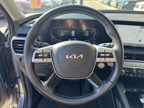 Certified 2024 Kia Telluride LX image 24