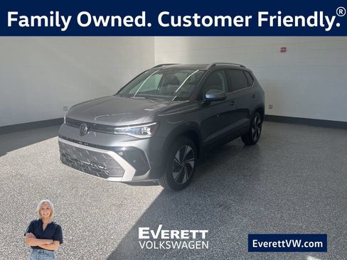 New 2026 Volkswagen Taos SE AWD/4WD image 1