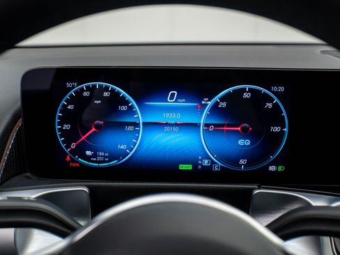 Used 2023 Mercedes-Benz EQB 350 4MATIC SUV image 29