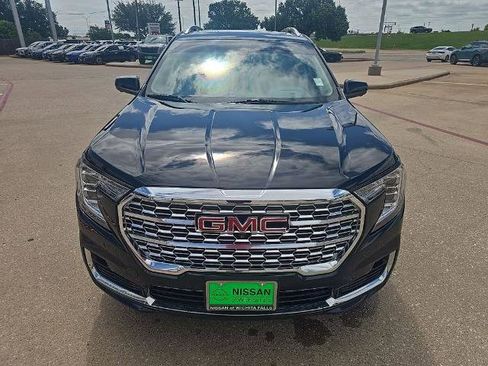 Used 2024 GMC Terrain Denali w/ Black Diamond Edition AWD/4WD image 8