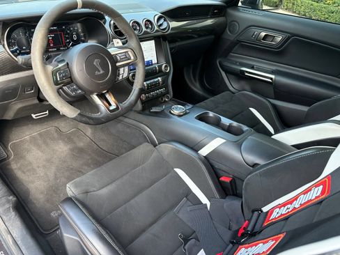 Used 2021 Ford Mustang Shelby GT500 w/ Carbon Fiber Track Pack RWD image 7