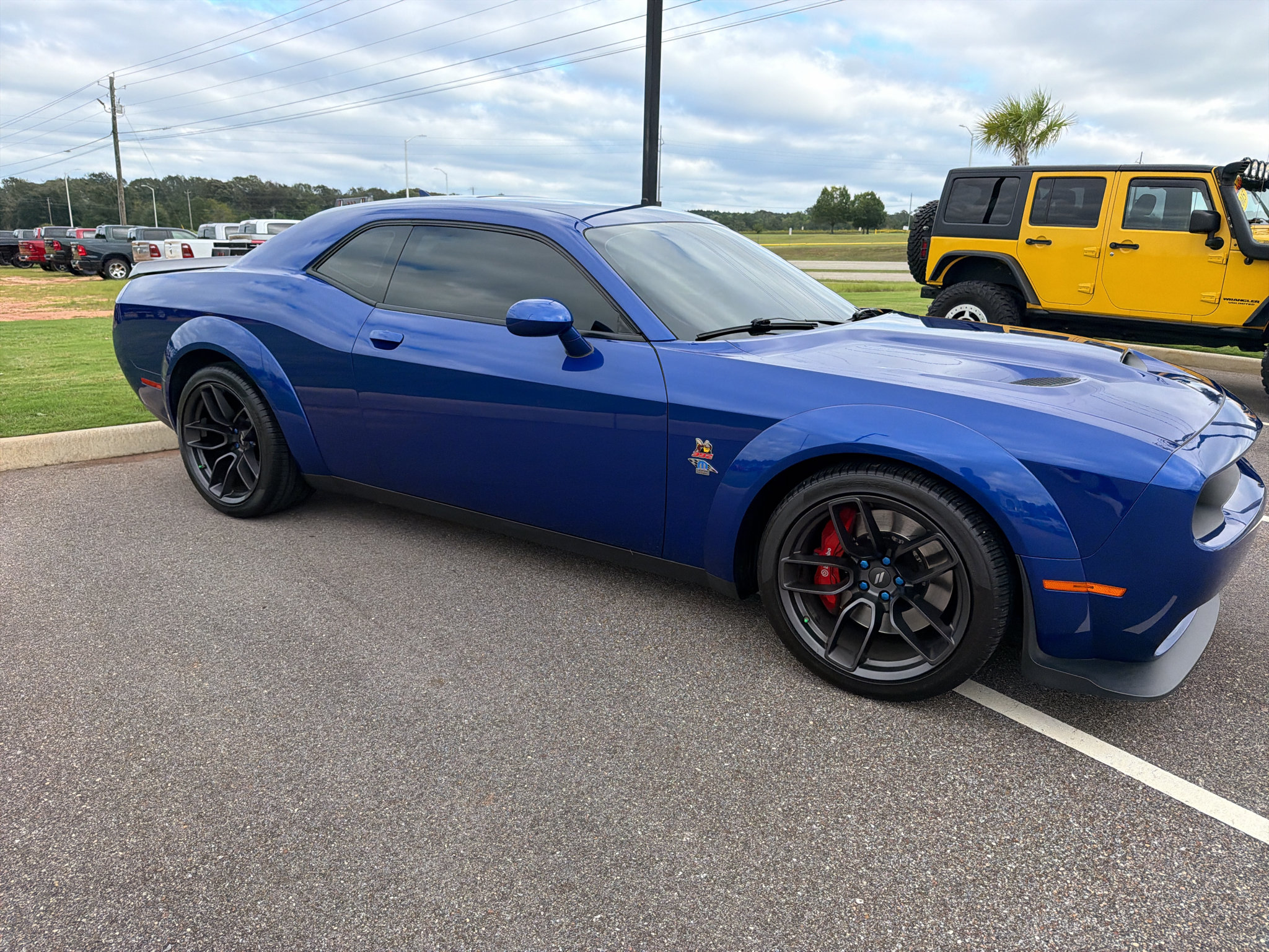 Used 2019 Dodge Challenger R/T Scat Pack RWD image 2