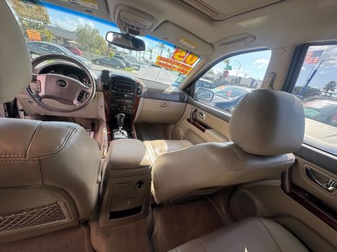 Used 2005 Kia Sorento LX image 21