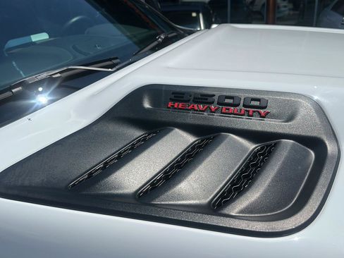 Used 2026 RAM 3500 Limited AWD/4WD image 9