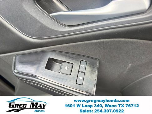 Used 2025 Nissan Rogue SV AWD/4WD image 29