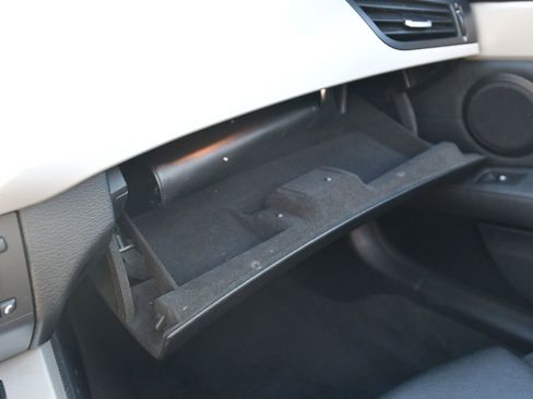 Used 2011 BMW Z4 sDrive30i w/ Premium Pkg image 26