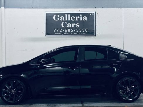Used 2023 Toyota Corolla SE FWD image 1