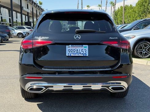 Used 2025 Mercedes-Benz GLC 300 4MATIC image 17
