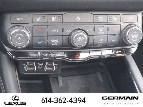 Used 2021 Dodge Durango Citadel w/ Premium Entertainment Group image 25