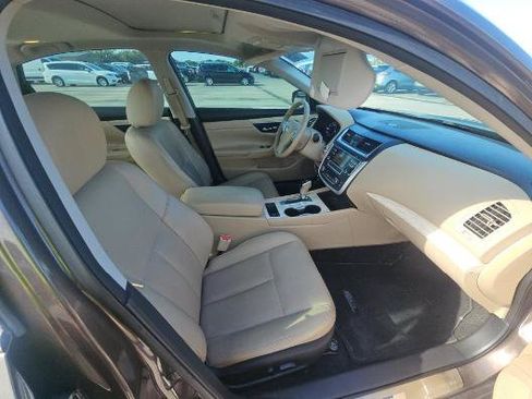 Used 2016 Nissan Altima 2.5 SL w/ Moonroof Package FWD image 8