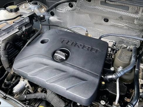 Used 2023 Chevrolet TrailBlazer LT FWD image 34