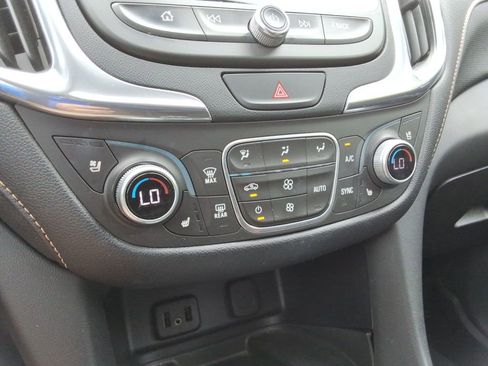 Used 2018 Chevrolet Equinox Premier AWD/4WD image 33