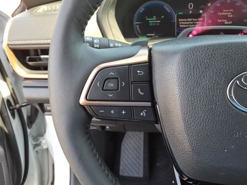 Used 2025 Toyota Grand Highlander AWD Hybrid image 18