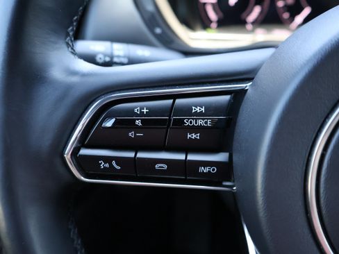 Certified 2025 MAZDA CX-70 Plug-In Hybrid w/ Premium Plus AWD/4WD image 31