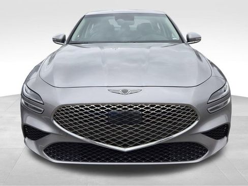 Used 2025 Genesis G70 2.5T image 7