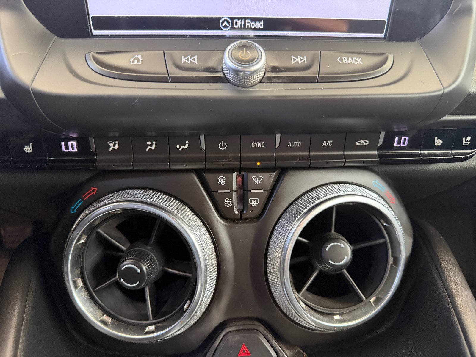 Used 2018 Chevrolet Camaro SS RWD image 21