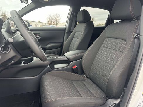 Used 2025 Honda HR-V Sport image 14