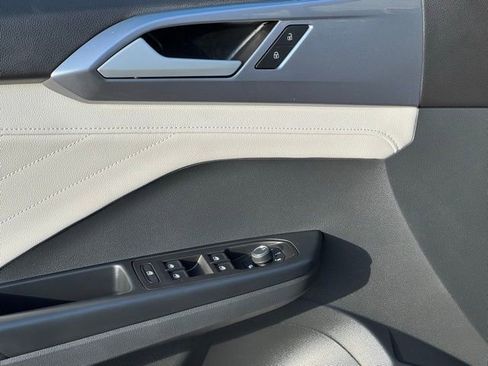 Certified 2025 Volkswagen Taos SEL w/ Black Wheel Plus Package image 25