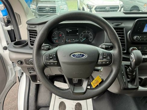 Used 2025 Ford Transit 250 Low Roof w/ Exterior Upgrade Package RWD image 5