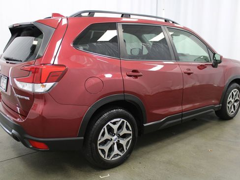 Used 2022 Subaru Forester Premium AWD/4WD image 4