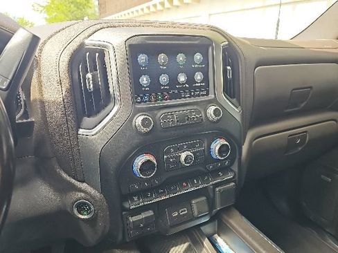Used 2021 GMC Sierra 2500 Denali w/ Denali Ultimate Package AWD/4WD image 9