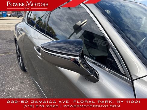 Used 2022 Lexus IS 350 F Sport image 11