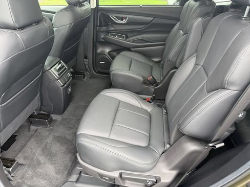 Used 2025 Subaru Ascent Limited AWD/4WD image 23