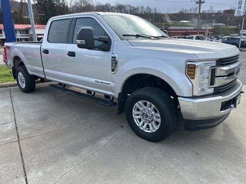 Used 2019 Ford F250 XLT w/ FX4 Off-Road Package image 14