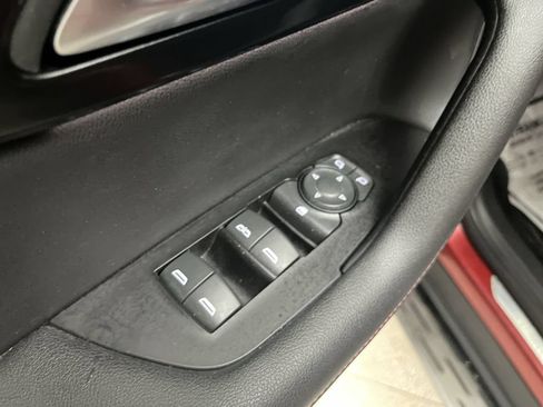 Used 2022 Chevrolet Blazer RS w/ Enhanced Convenience Package AWD/4WD image 17