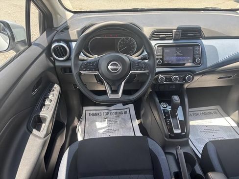 Used 2025 Nissan Versa SV FWD image 3